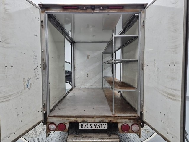 6081001307R18.jpg