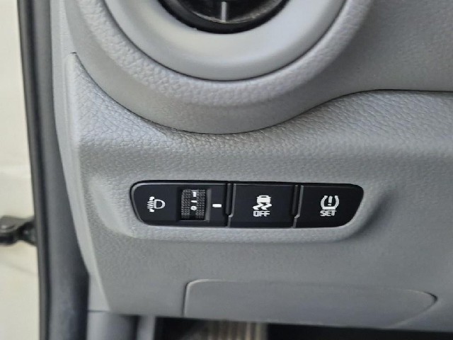 6081501517R17.jpg