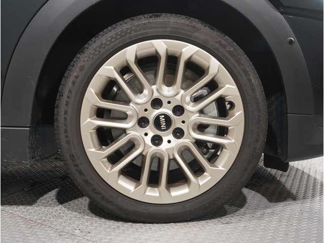 2e104e063f23f1a9a4d44a3c0d3fb600.jpg