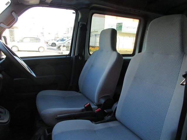 0910296A30260130W01012.jpg