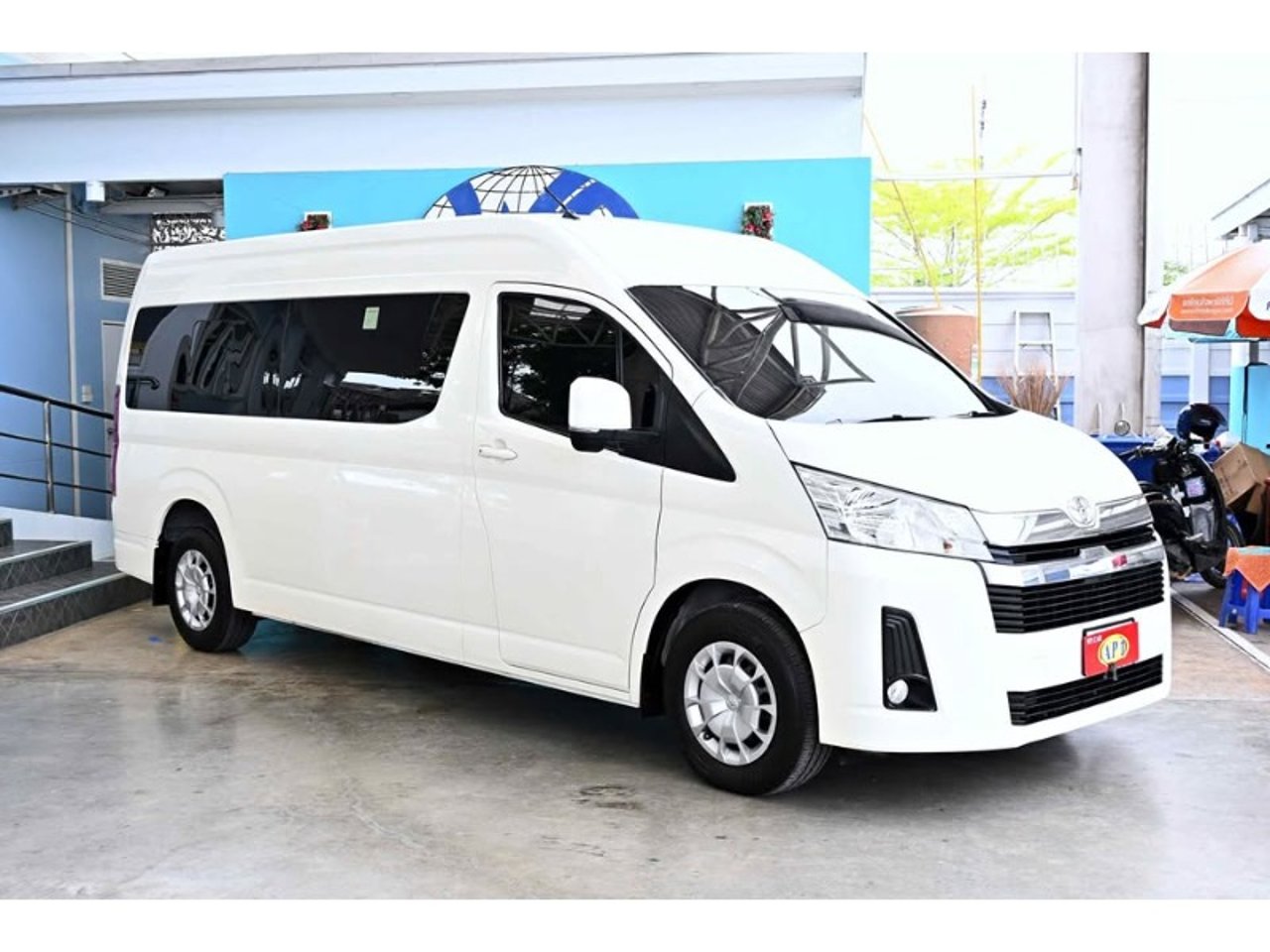 2023 Toyota Hiace, photo 1 of 1