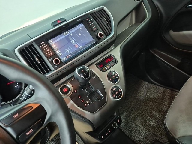 6081000362R10.jpg