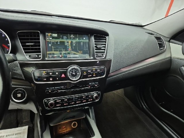 6071000390R10.jpg