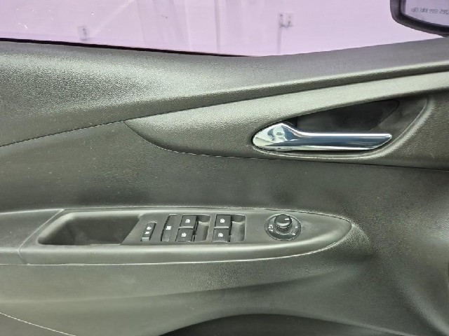 6081000493R18.jpg