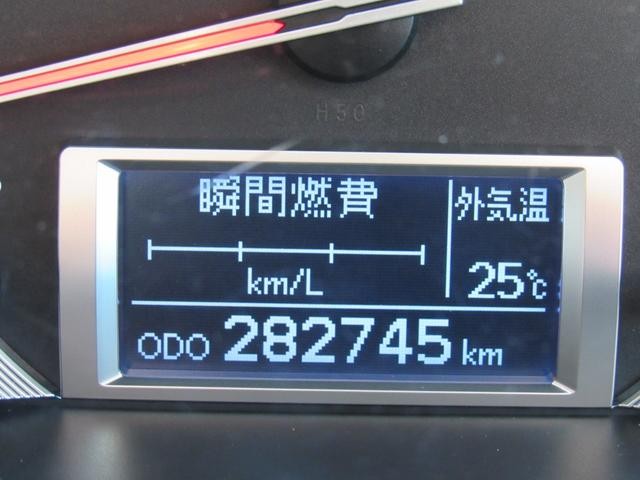 0505254A30261019W00118.jpg