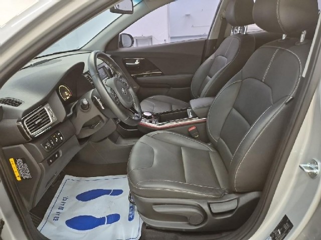 6061502364R11.jpg