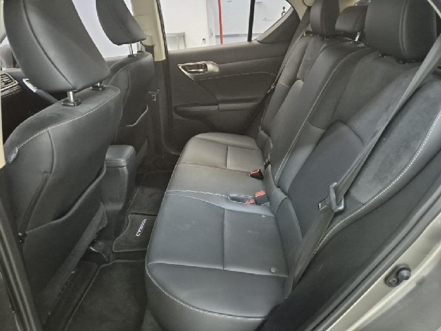 6051501994R12.jpg