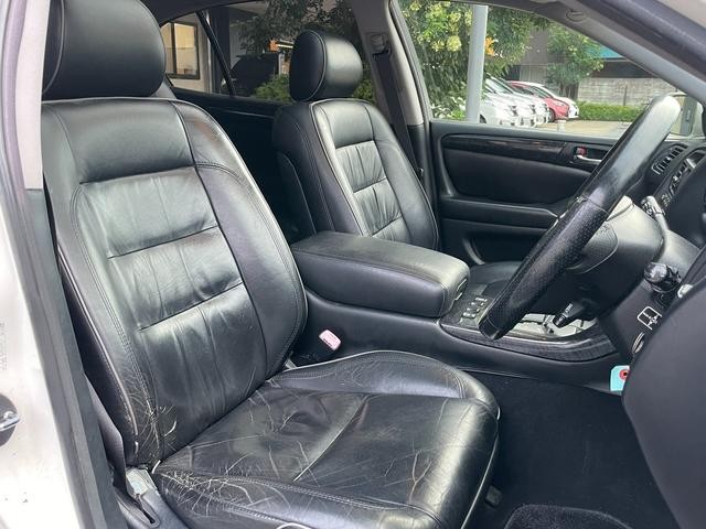 0520216A30261019W00905.jpg