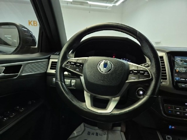 6051501827R9.jpg