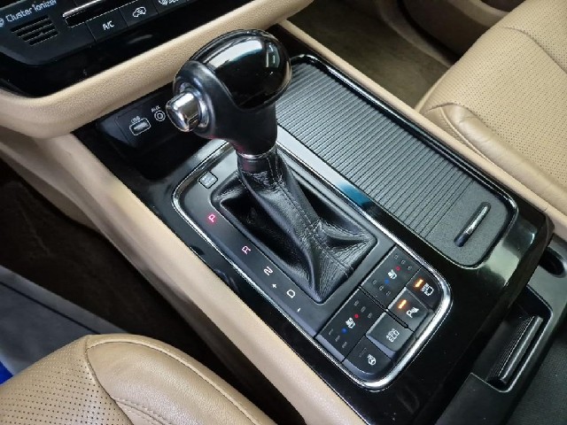 6081501058R8.jpg
