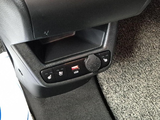 6081500990R17.jpg