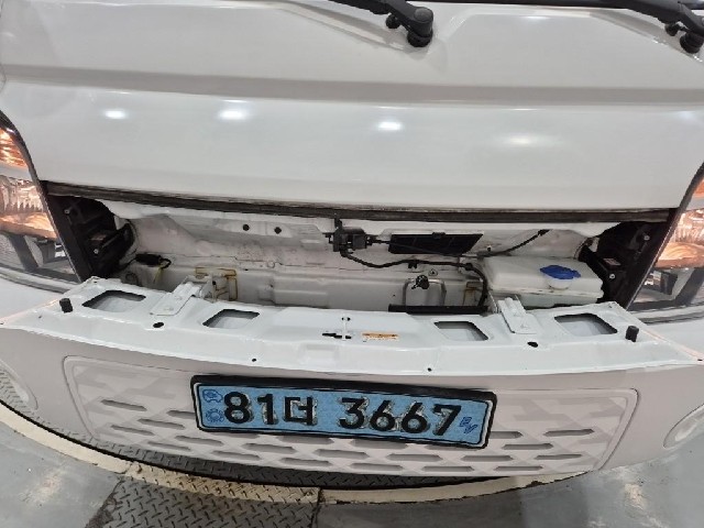 6081000635R5.jpg