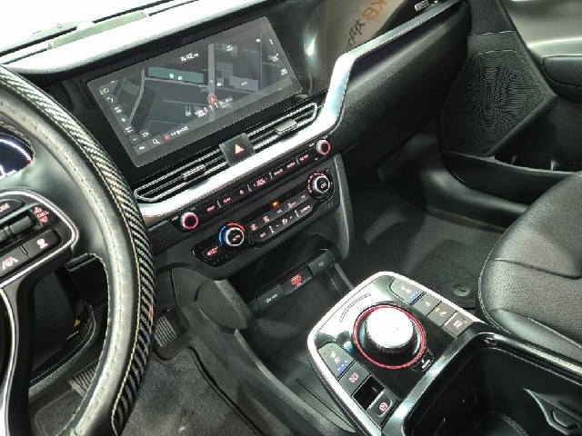 6081001279R10.jpg