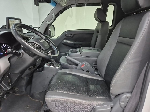 6071000124R11.jpg