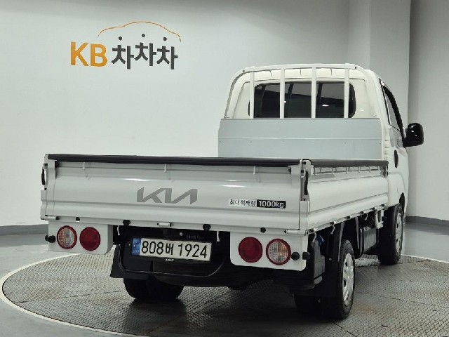 6071000124R3.jpg