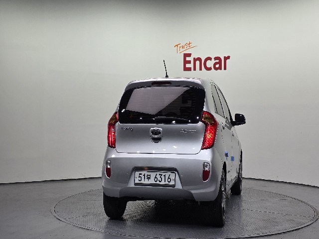 ebc097f04bfeeb2eb778d83d90e38412.jpeg