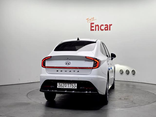 ec60e55ab94fb16ebf715103229fc647.jpeg