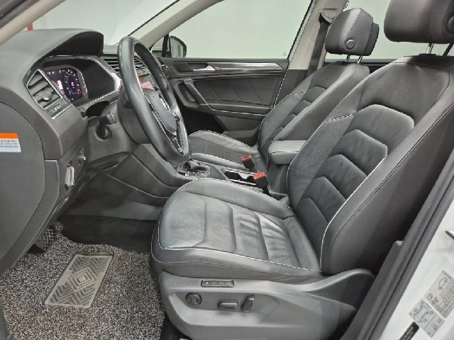 6071000631R11.jpg