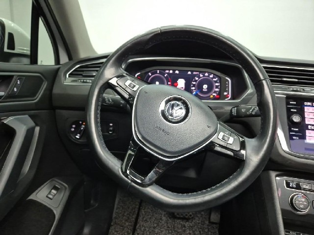 6071000631R9.jpg