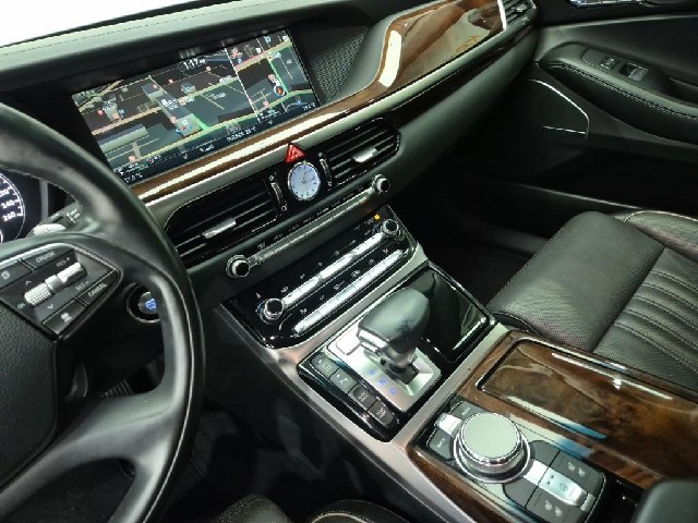 6071000580R10.jpg