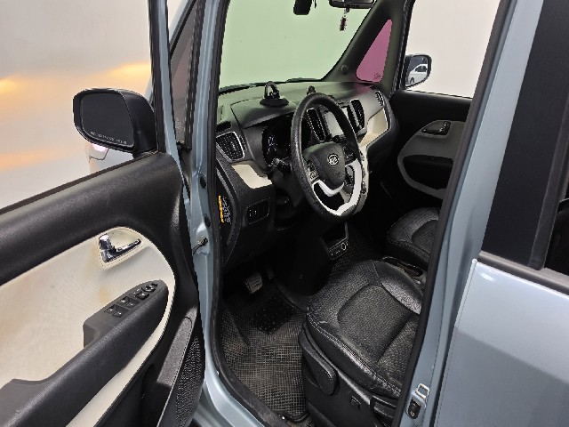 63209d01c1ebfaa62d489bb7b4d41c98.jpeg