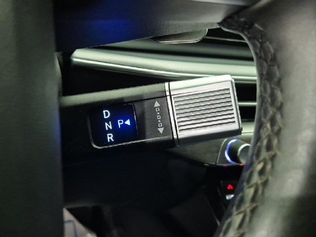 6081001993R8.jpg