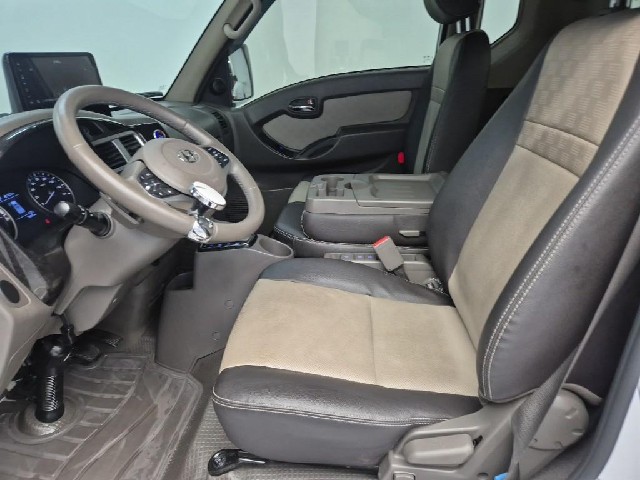 6061502088R10.jpg