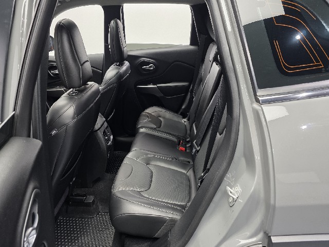 5a8c41953e30998232859b73ad47ec91.jpeg