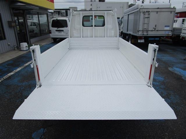 c65fee00527cca3be7d2bb3396fb3aa5.jpg