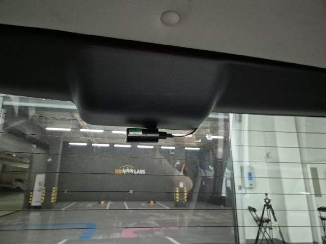 6081000334R17.jpg