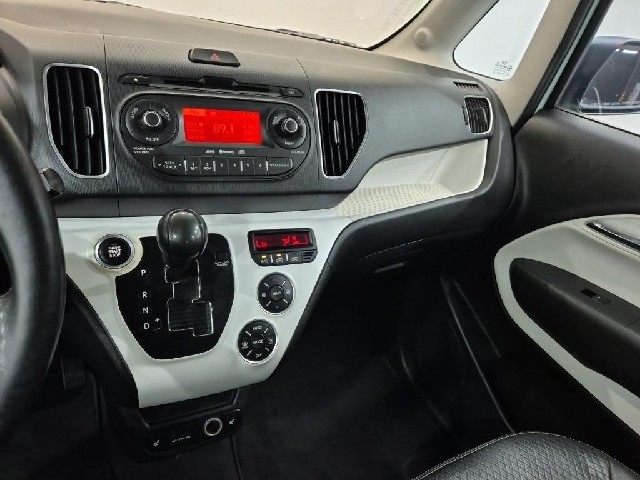6081000093R10.jpg