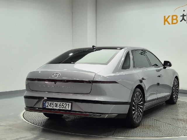 6091000598R3.jpg