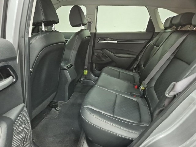 6081000204R12.jpg