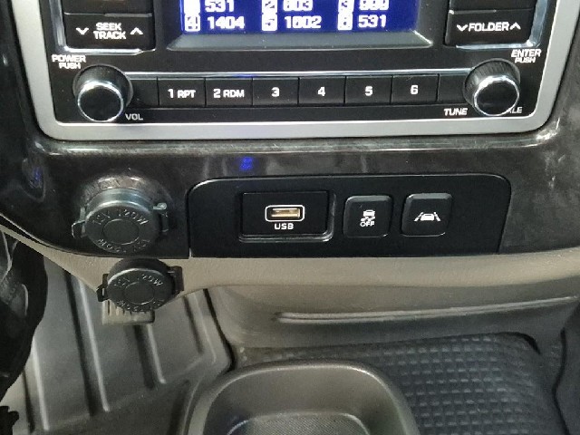 6071502241R15.jpg
