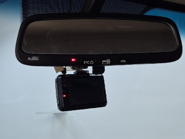 6071502241R16.jpg