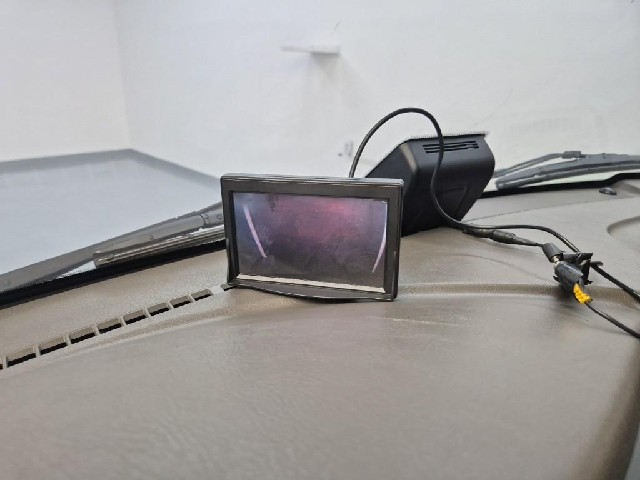 6081501592R12.jpg