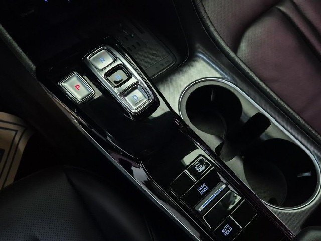 6081500637R8.jpg