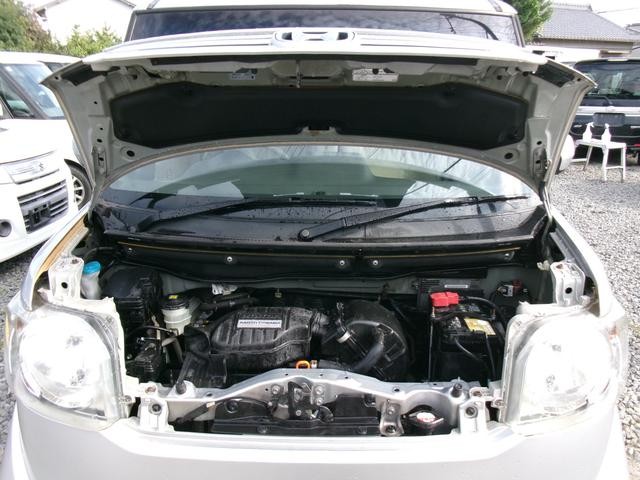 0208874A30261019W00115.jpg