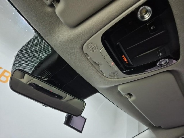 6081000595R14.jpg