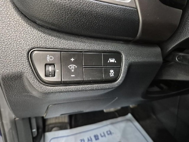 6081000595R15.jpg