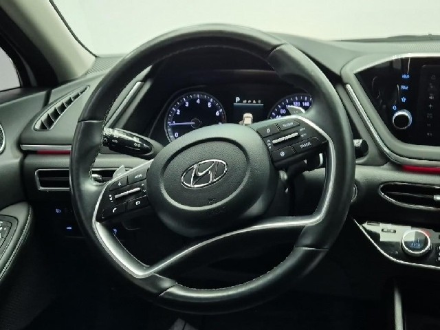 6081000695R9.jpg