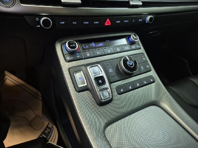 6081500760R8.jpg