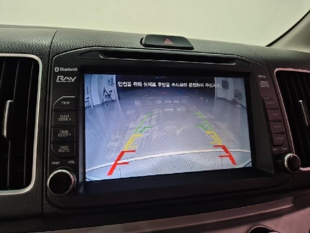 6081000811R14.jpg