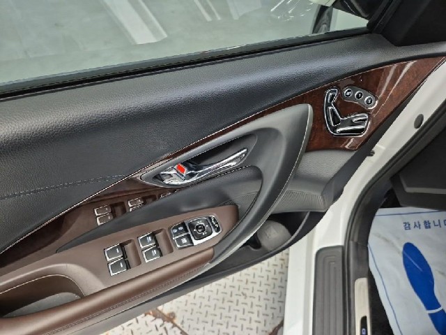 6081500710R19.jpg