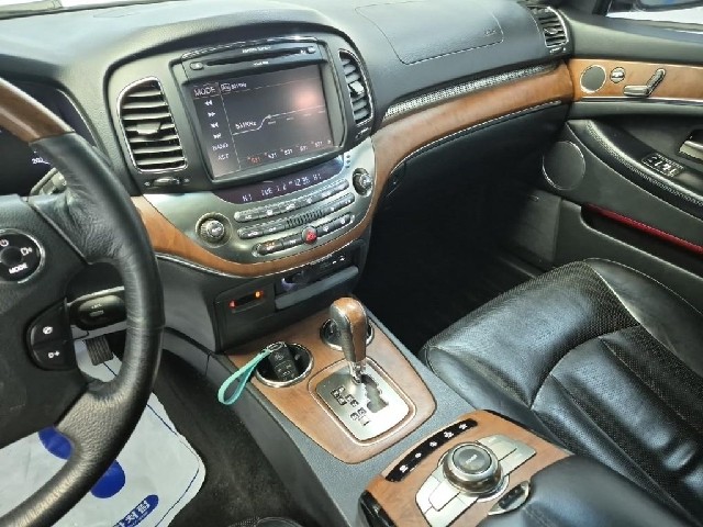 5121000815R10.jpg