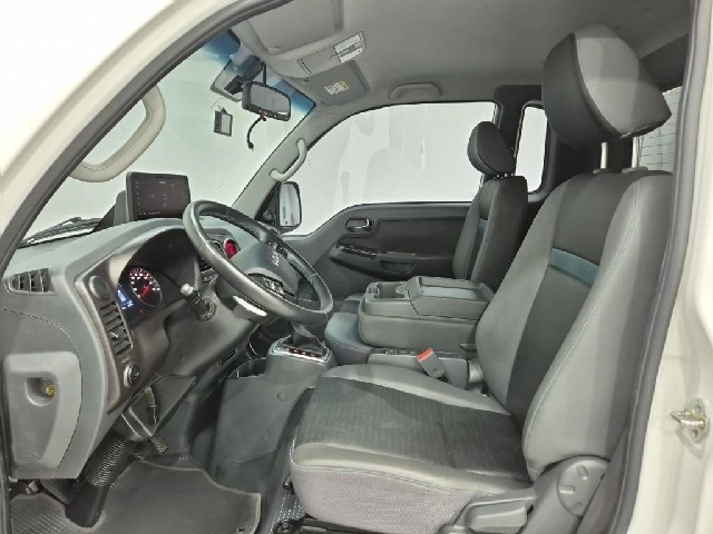 6071000322R10.jpg