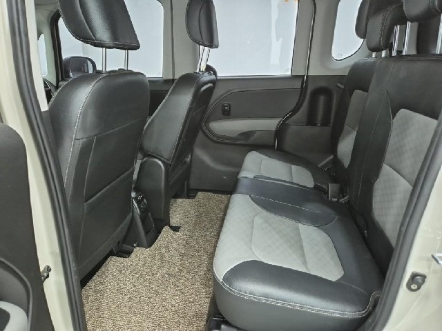 6071000606R12.jpg