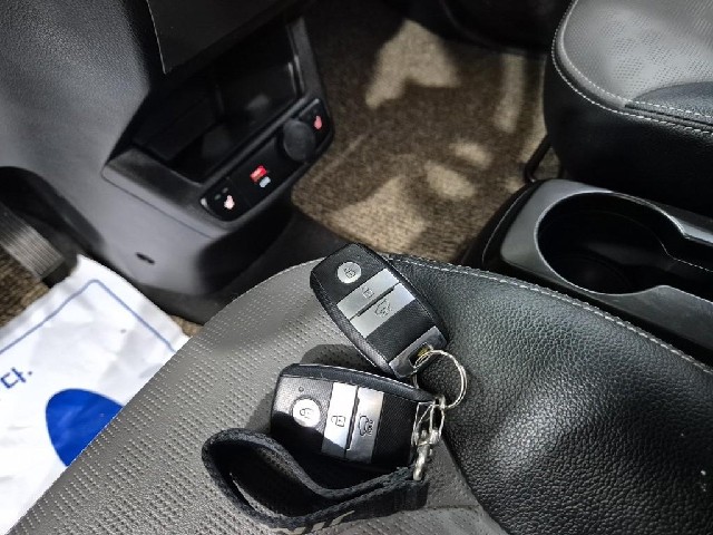 6071000606R15.jpg