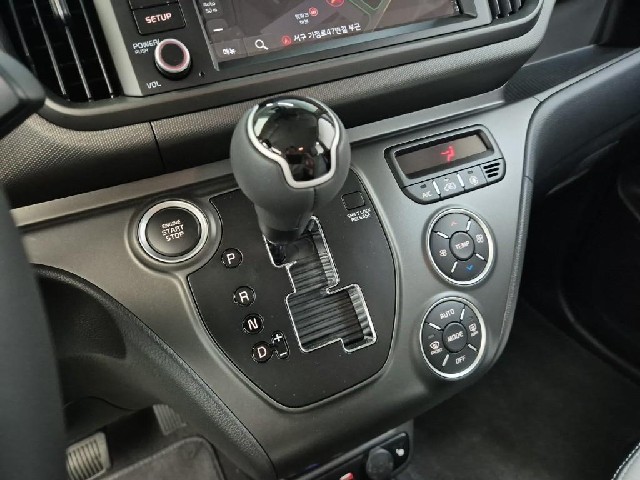 6071501385R8.jpg