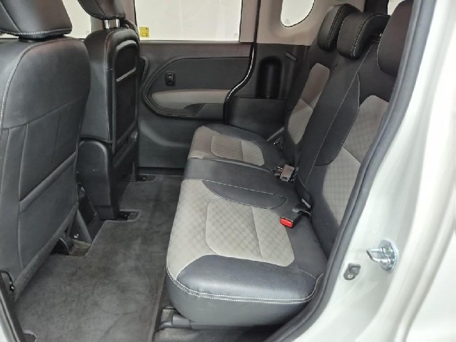 6061001724R12.jpg